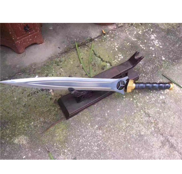 奔驰战剑