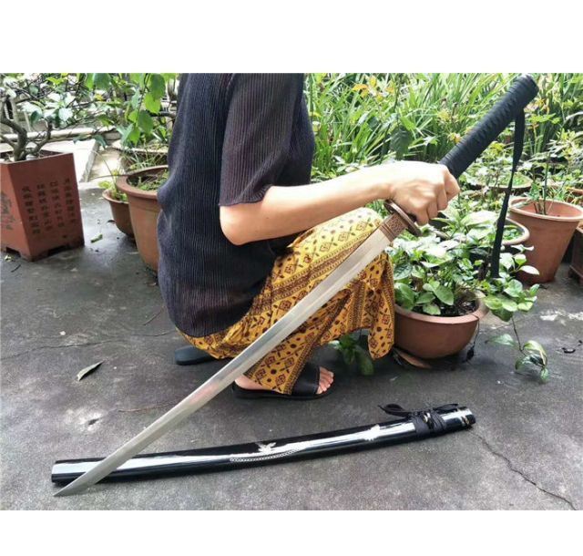 燕鹰弹簧钢武士刀